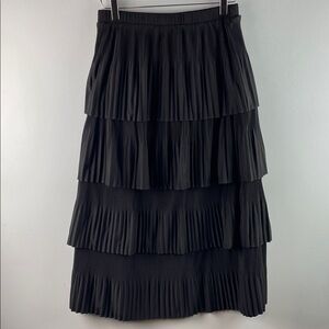 Lulus Elegant Black Tiered Pleated Skirt Size M